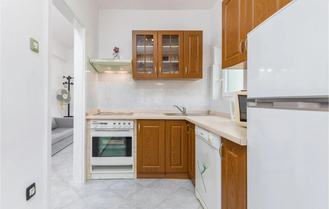 3 Bedroom Awesome Apartment In Póla Horvátország